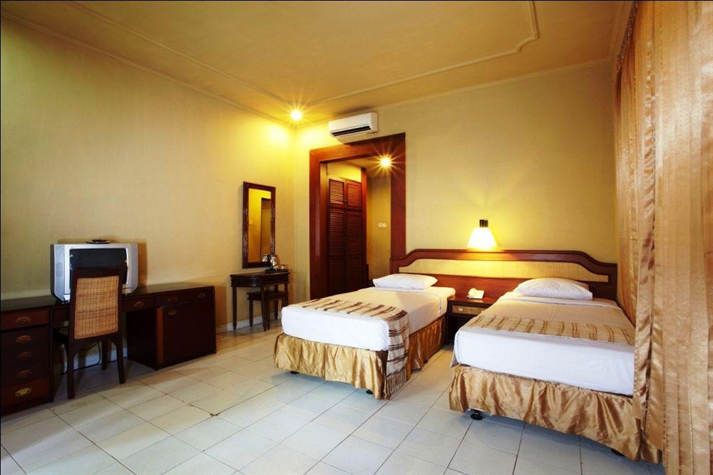 Champlung Mas Hotel Legian Rum bild